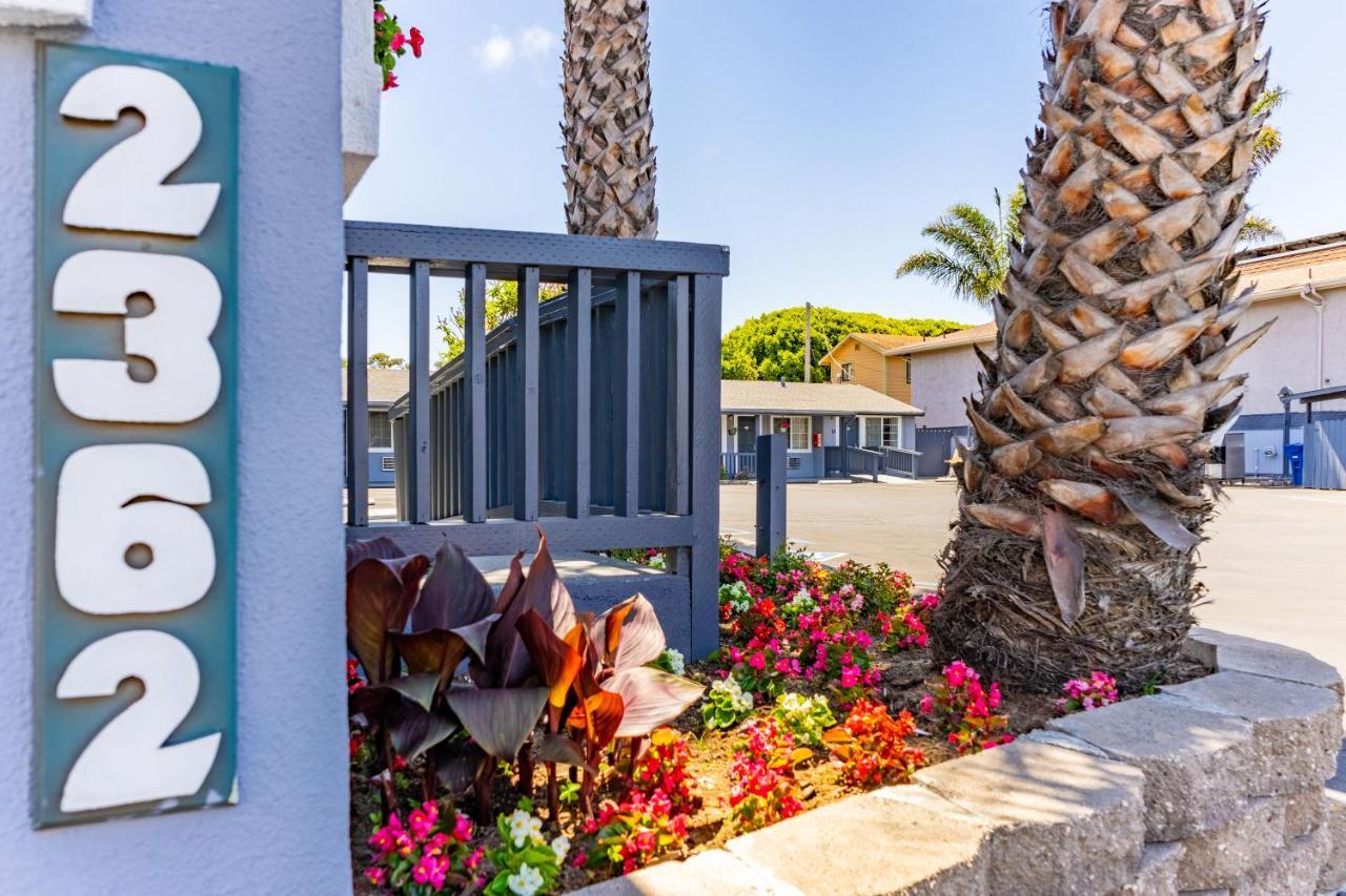 The Monterey Fireplace Inn Exterior foto